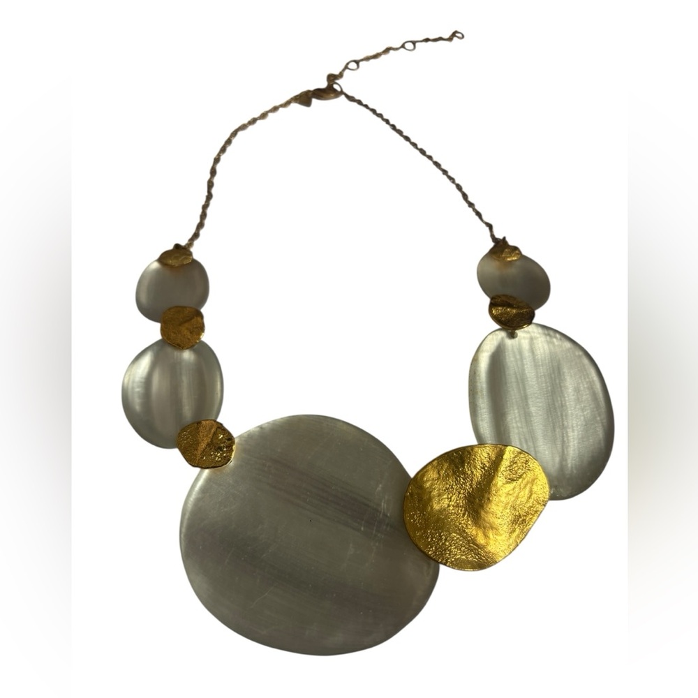 Alexis Bittar Pearl Lucite Gold Tone Statement Sand Dollar Bib Necklace - Picture 5 of 7
